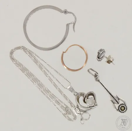 Viallisia hopeakoruja, 830-925br, paino 9,8g