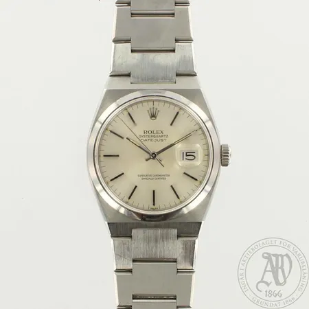 Teräsrannekello, Rolex Oysterquartz Datejust, mallinumero 17000 vuodelta 1982, sarjanumero 7519678, cal. 5035, aitoustodistus Lindroos, Ø 36mm, teräsrannekkeen pituus 180mm, lieviä käytön jälkiä