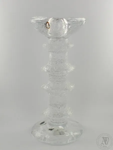 Kynttilänjalka Iittala, Festivo, korkeus 180mm.  Lähetetään postipakettina.