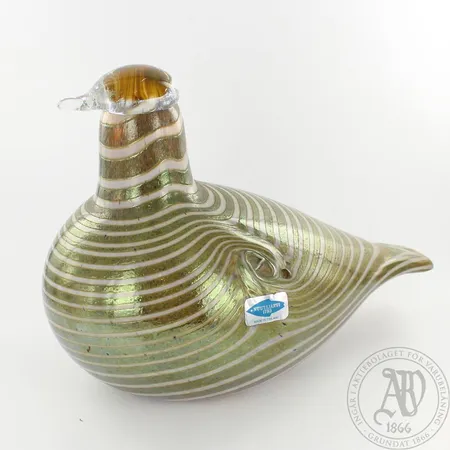 Lasilintu, Iittala, signeeraus O Toikka Nuutajärvi, korkeus 130mm.  Lähetetään postipakettina.