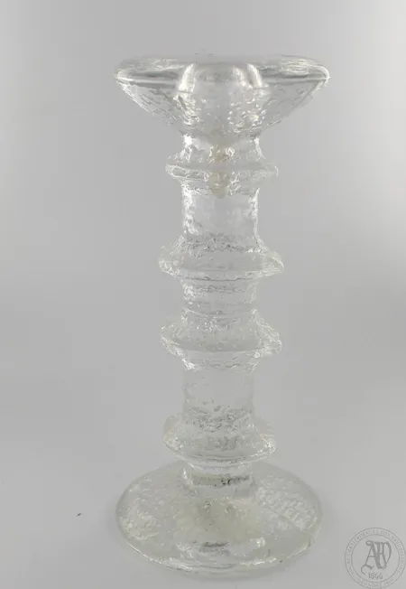 Kynttilänjalka Iittala, Festivo, korkeus 180mm.  Lähetetään postipakettina.