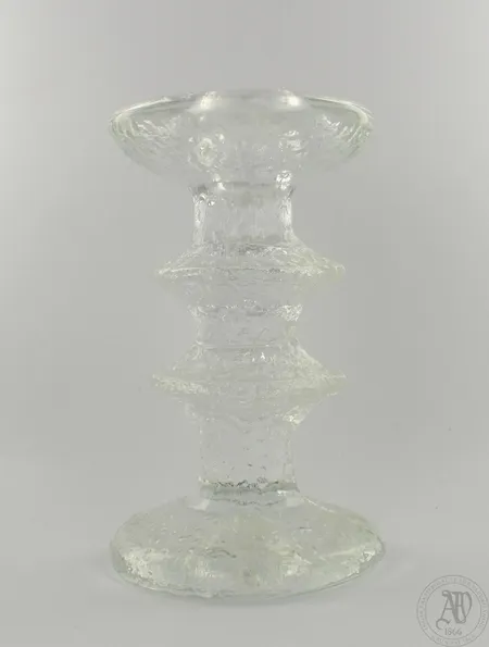 Kynttilänjalka Iittala, Festivo, korkeus 120mm.  Lähetetään postipakettina.