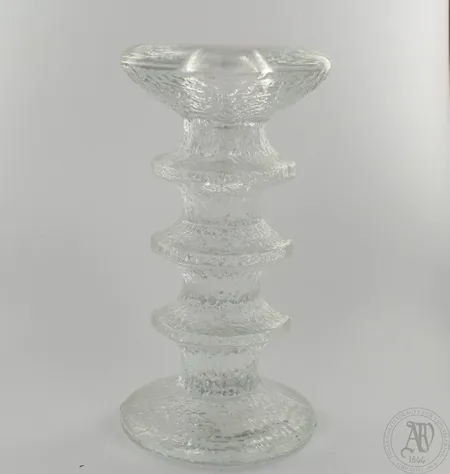 Kynttilänjalka Iittala, Festivo, korkeus 150mm.  Lähetetään postipakettina.