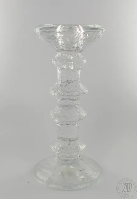 Kynttilänjalka Iittala, Festivo, korkeus 180mm.  Lähetetään postipakettina.