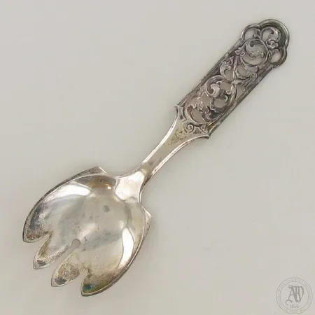 Tarjoiluhaarukka, pituus 190mm, 830, paino 60,9g 