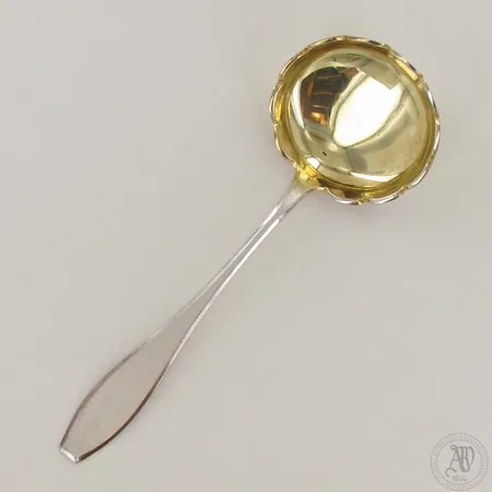 Tarjoilulusikka, pituus 190mm, 813, paino 44,5g 