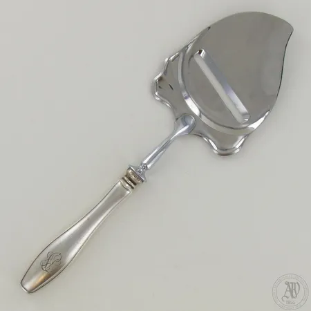 Juustohöylä, kaiverrettu, pituus 230mm, 813br, paino 92,7g 
