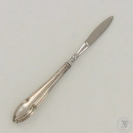 Pieni paperi veitsi, pituus 115mm, 813br, paino 8,0g 