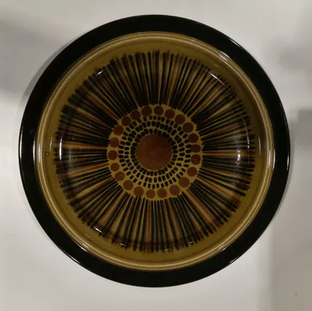 Tarjoiluvati, Arabia Kosmos, Ø 335mm. Lähetetään postipakettina.