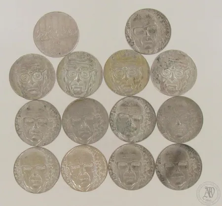 14 Juhlarahaa Suomi, 9xUrho Kekkonen 1975, 4xJ.K.Paasikivi 1870-1956 ja 1xEMX Helsinki 1971, nimellisarvo yhteensä 140mk, 500, paino 327,2g