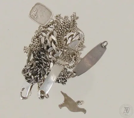 Viallisia koruja, 925, paino 38,8g