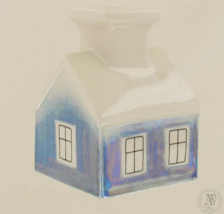 Arabia, kynttilänjalka, Sininen talo, design Heljä Liukko-Sundström, korkeus 10 cm, leveys 7 cm x 7 cm.