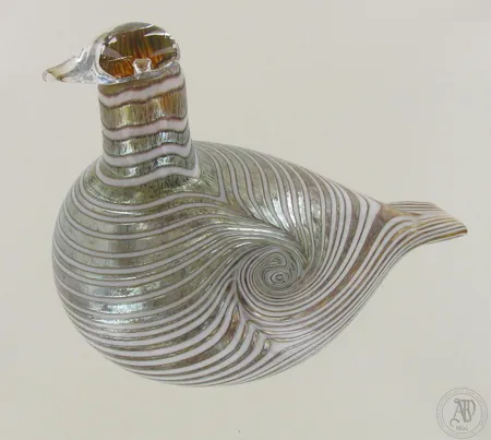 Lasilintu, Iittala, Alli, signeeraus O Toikka Nuutajärvi, mitat130x165mm. Lähetetään postipakettina.
