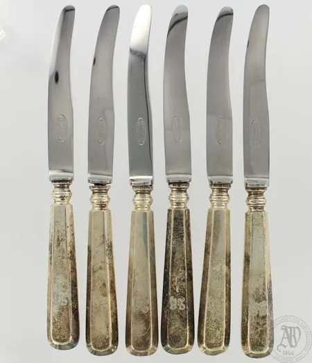 Kuusi hedelmäveistä, kaiverrettu, pituus 170mm, 813br, paino 176,1g