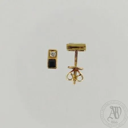 Kivikorvanapit timanteilla 2xn.0.03ct, 585br, paino 1,2g