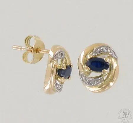Sinisafiirikorvakorut timanteilla 4xn.0.01ct, korkeus 10mm, 585br, paino 2,3g