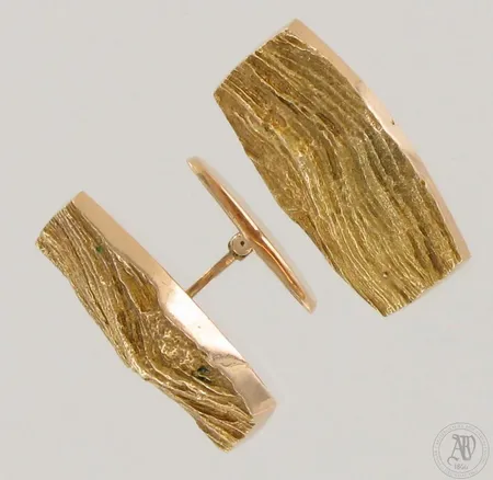 Kalvosinnapit, Kultakeskus, vuodelta 1972, leveys 25mm, 585, paino 14,3g