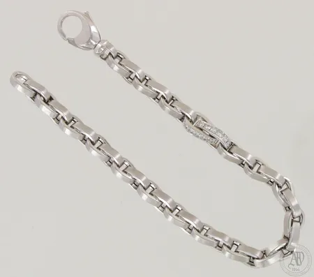 Timanttiranneketju 26xn.0.03ct, pituus 195mm, leveys 5mm, 750 valkokulta, paino 22,5g