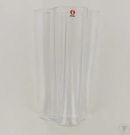 Lasimaljakko Iittala, design Alvar Aalto, korkeus 205mm, kirkas