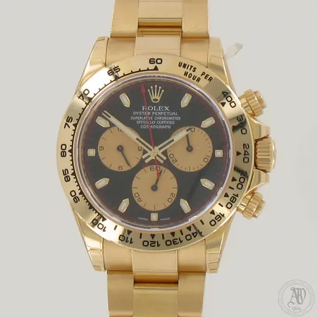 Kultarannekello Rolex Cosmograph Daytona musta/ keltakultaa, taulun Ø 40mm, kehässä pieniä käytön jälkiä, serial no.15J9C227, ref. 116508-0009, 750br, paino 206,0g, hihnan pituus 198mm, Paperit Lindroos Ab 18.05.2017, laatikko
