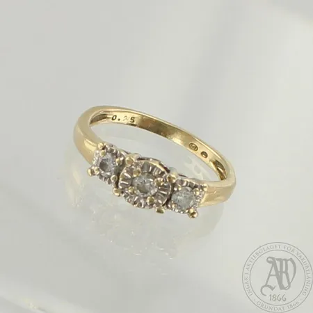 Timanttisormus 3xn.0.08ct, koko 16¾, käytön jälkiä, 585 kelta- ja valkokulta, paino 2,8g 
