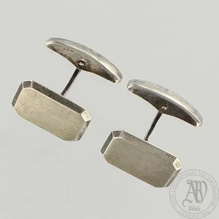 Kalvosinnapit, mitat 13x18mm, 830, paino 9,9g 