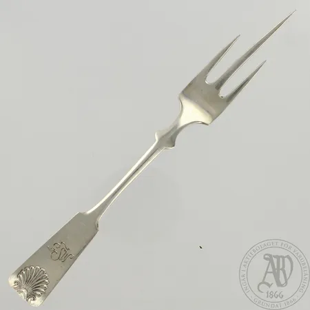 Perunahaarukka, kaiverrettu, pituus 170mm, 813, paino 26,8g