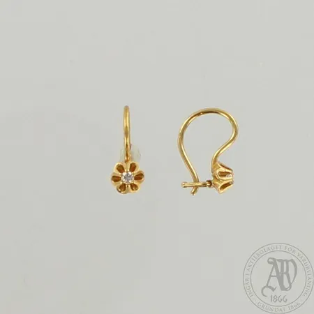 Timanttikorvakorut 2xn.0.03ct, korkeus 14mm, paino 1,2g