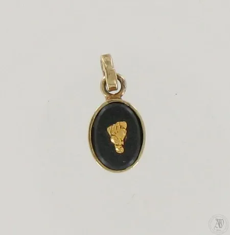 Kiviriipus kultahipulla, korkeus 17mm, 585br, paino 1,3g