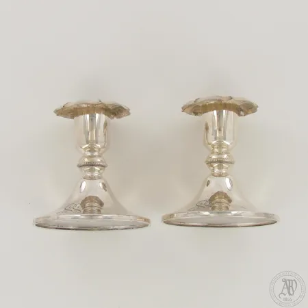 Kynttilänjalat, kaiverretut, korkeus 80mm, 813br, paino 160,0g