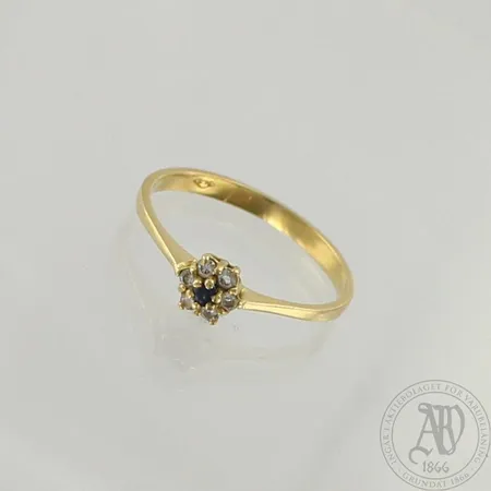 Kivisormus timanteilla 6xn.0.01ct, koko 17¼, 780br, paino 1,5g 