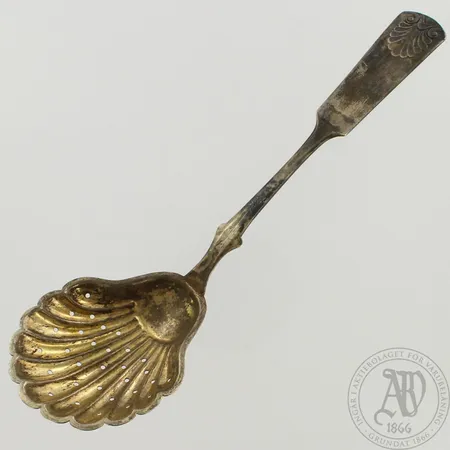 Sirotinlusikka, kaiverrettu, pituus 150mm, 813, paino 20,8g