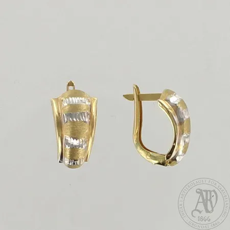 Korvakorut, korkeus 16mm, 585, paino 2,1g