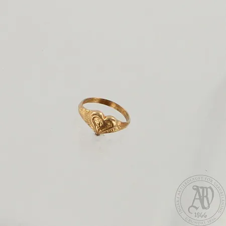 Kastesormus, koko 10½, 585, paino 0,6g