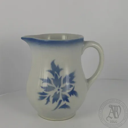 Kermakko, Arabia 1950-60 luku, korkeus 10cm.  Lähetetään postipakettina.