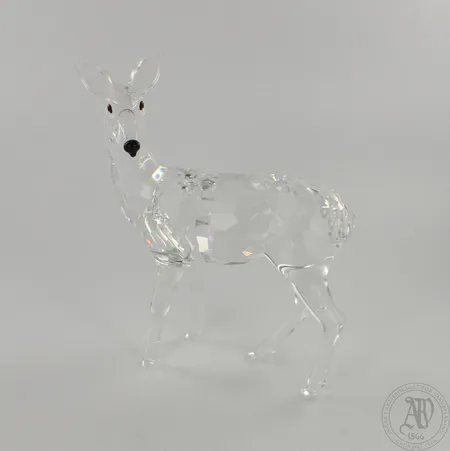 Kristallikoriste, Swarovski Peura, korkeus 100mm, alkuperäispakkauksessa.  Lähetetään postipakettina.