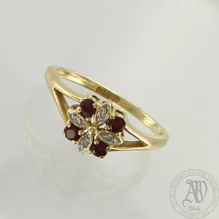 Viallinen kivisormus timanteilla 4xn.0.005ct, 585br, paino 2,8g 