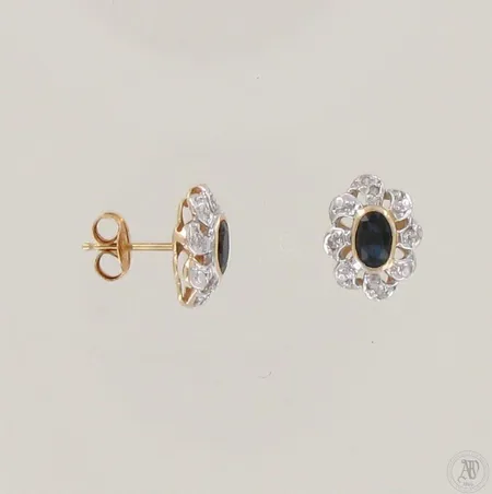 Sinisafiirikorvakorut timanteilla 12xn.0.005ct, korkeus 11mm, 585br, paino 1,5g