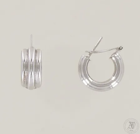 Korvakorut, korkeus 20mm, 585 valkokulta, paino 6,3g