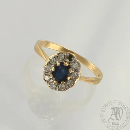 Viallinen kivisormus timanteilla 9xn.0.02ct, 585br, paino 1,9g 