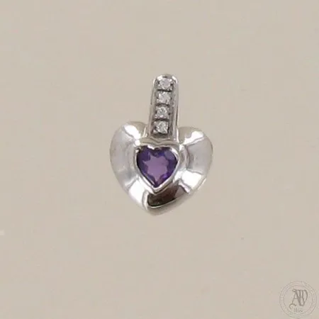 Kiviriipus, korkeus 14mm, 585 valkokulta, paino 1,3g