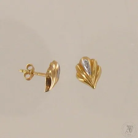 Timanttikorvakorut 2xn.0.005ct, korkeus 8mm, 585, paino 0,9g