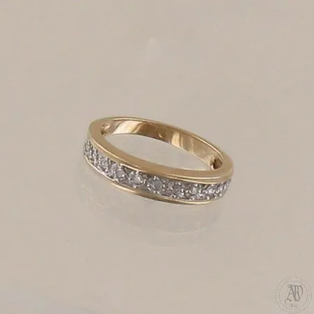 Timanttisormus 11xn.0.009ct, koko 15¾, 375, paino 2,3g