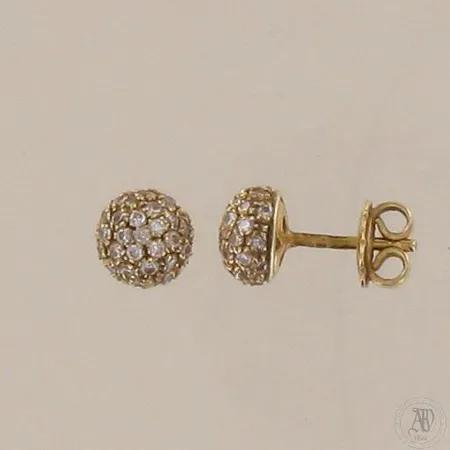 Timanttikorvanapit noin 70xn.0.01ct, Ø 7,8mm, toinen tausta puuttuu, 750, paino 2,5g