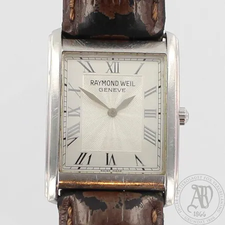 Teräsrannekello Raymond Weil, lieviä käytön jälkiä, ref.nr.9973/1, quartz, koko 30x27mm, nahkaranneekkeen pituus 170-215mm, paristo loppunut