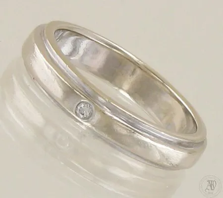 Timanttisormus 1xn.0.02ct, koko 15, 585 valkokulta, paino 3,5g
