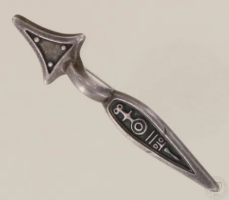 Rintakoru Kalevala Koru, Uskelan nuoli, leveys 75mm, 925, paino 8,2g
