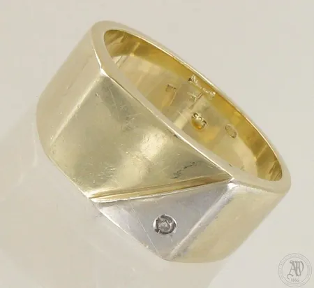 Timanttikantasormus 1xn.0.01ct, koko 18½, 585 kelta- ja valkokulta, paino 6,1g