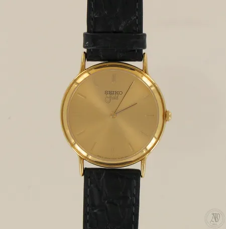 Kultarannekello Seiko Gold, 451931, 7N00-S007, quartz:paristo loppunut, vuodelta 2005, taulun Ø 34mm, sertifikaatti, 750br, paino 26,9g