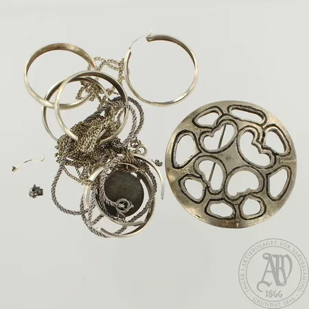 Viallisia koruja, 830-925, paino 42,7g 